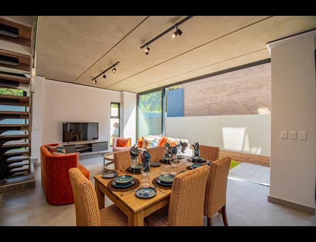 3 BEDROOM TOWNHOUSE FOR SALE IN MENLO PARK